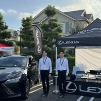 レクサスからはEV専用車RZが登場。話を聞いてみると、プラグインハイブリッドのNXの販売好調だという。