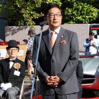 桐生市長の荒木恵司氏