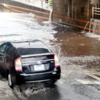 ゲリラ豪雨の時も車両保険に入っていれば安心