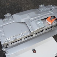 トヨタ・アクアに搭載、バイポーラ型ニッケル水素電池