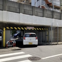 制限高さ1.8m、京浜急行・八丁畷付近の低いガード