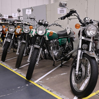 ヤマハ発動機 豊岡技術センターでレストアされる車両