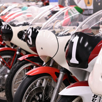 ヤマハ発動機 豊岡技術センターでレストアされる車両