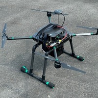 フライトコントローラー搭載の産業用ドローン