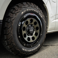 TOYOTA ハイエース × チームデイトナ D9／M9＋