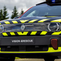 ルノー『4 E-Techエレクトリック』をベースにした救急車両「vision4rescue」