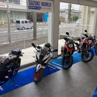 新型バイクのレンタルサービスを開始するスズキワールド多摩店
