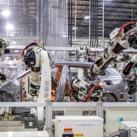 マツダの米国新工場（アラバマ州）の生産工程