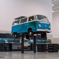 VWが「奇跡のバス」の復元を発表