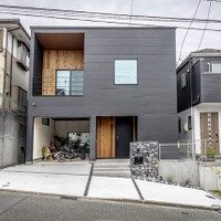 バイク専用ガレージ付き住宅「THE ROCKS」