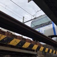 横浜市保土ヶ谷区、相鉄線・上星川～西谷。普通に通行できる公道から撮影。脚立や銀箱や延長棒は使っていない