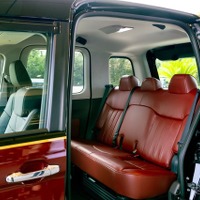 明治記念館とフォレストテラス明治神宮・桃林荘の特別車両。トヨタの『JPN TAXI（ジャパンタクシー）』がベース