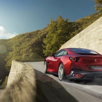 フェラーリ・ポルトフィーノ