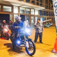 全国から続々とゴールするライダー。ゴールも2名のスタッフで運営