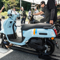 展示車両には国内導入予定の新型「FAZZIO」も（My Yamaha Motor cafe）