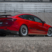 アンプラグド・パフォーマンスのロードウォリアーホイールの新サイズ、18×8.5インチ