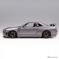 日産『スカイラインGT-R』（BNR34）の1/18スケールミニカー
