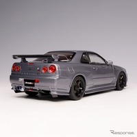 日産『スカイラインGT-R』（BNR34）の1/18スケールミニカー