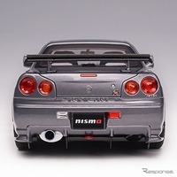 日産『スカイラインGT-R』（BNR34）の1/18スケールミニカー
