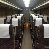 「相席ブロック」という行為が横行し、高速バス各社を悩ませているという（写真はイメージ）