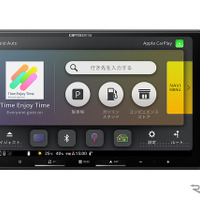 「サブウーファー出力」」が装備された市販メインユニットの一例（カロッツェリア・楽ナビ）。