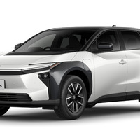 トヨタ『bZ4X』改良新型（参考）