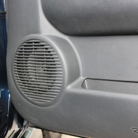 『リクロス』（広島県福山市）にて製作されたオーディオカーの一例。