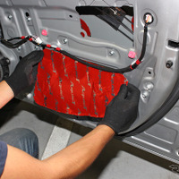 「サービスホール塞ぎ」をしているところ。