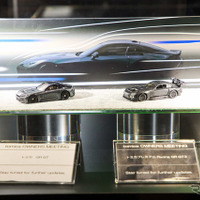 トミカ GR GT（向かって左）とトミカプレミアム Racing GR GT3（TOMICA OWNERS MEETING）
