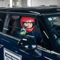 TOYO TIRES PROXES DRIVING PLEASURE