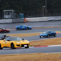 最後のパレードランは新旧ロータスが入り乱れて