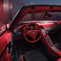 ポルシェのプログラムでフルレストアされた2005年製 カレラGT