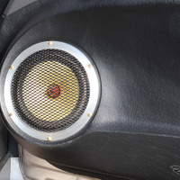 「DSP」が搭載されたオーディオカーの一例（製作ショップ：サウンドウェーブ＜茨城県＞）。