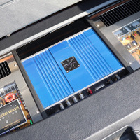 「DSP」が搭載されたオーディオカーの一例（製作ショップ：サウンドウェーブ＜茨城県＞）。