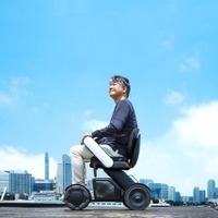 免許不要の近距離モビリティ「WHILL（ウィル）」