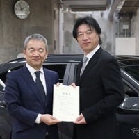 ヒョンデのEV「KONA」を日本工学院八王子専門学校に寄贈