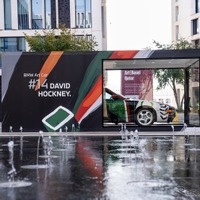 デイヴィッド・ホックニーによるBMWアートカー（1995年製8シリーズ）