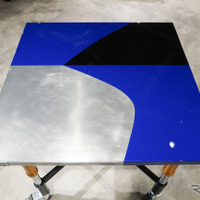 塗装テーブル（R25モデル）のデザインはR25のデザインスケッチがモチーフ