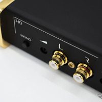 「外部パワーアンプ」の一例（クワトロリゴ・ファンタジア シリーズ）。