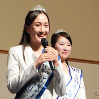 マリンアンバサダーに就任した野口絵子さん（左）