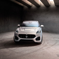 マセラティ グレカーレ エッセンツァ