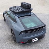 樹脂ブロー成形のルーフラック「INNOルーフボード」