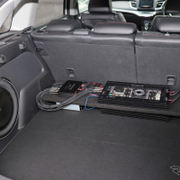 「カーオーディオ・プロショップ」にて製作されたオーディオカーの一例（製作ショップ：ピットハウスコスギ＜香川県＞）。