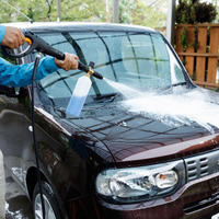 「バリアブル泡ノズル」＆「撥水剤入りカーシャンプー」を使えば、洗車機のような泡を吹き付けられる！