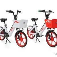 写真左：電動アシスト付き自転車　写真右：特定小型原動機付自転車