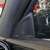 「カーオーディオ・プロショップ」にて製作されたオーディオカーの一例（製作ショップ：パラダ＜福井県＞）。