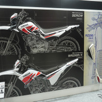 会場ではワイズギアが手がける『セロー』と『WR250R/X』向けの70周年記念パーツも参考出品された