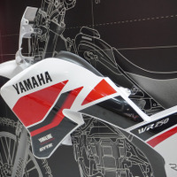 ワイズギアのヤマハ『WR250R/X』向け70周年記念パーツ