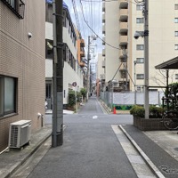 江東区道深37号、東向き