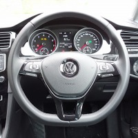 VW ゴルフ コネクト